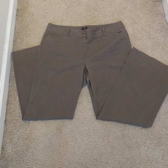 Ann Taylor Pants - Ann Taylor signature pants